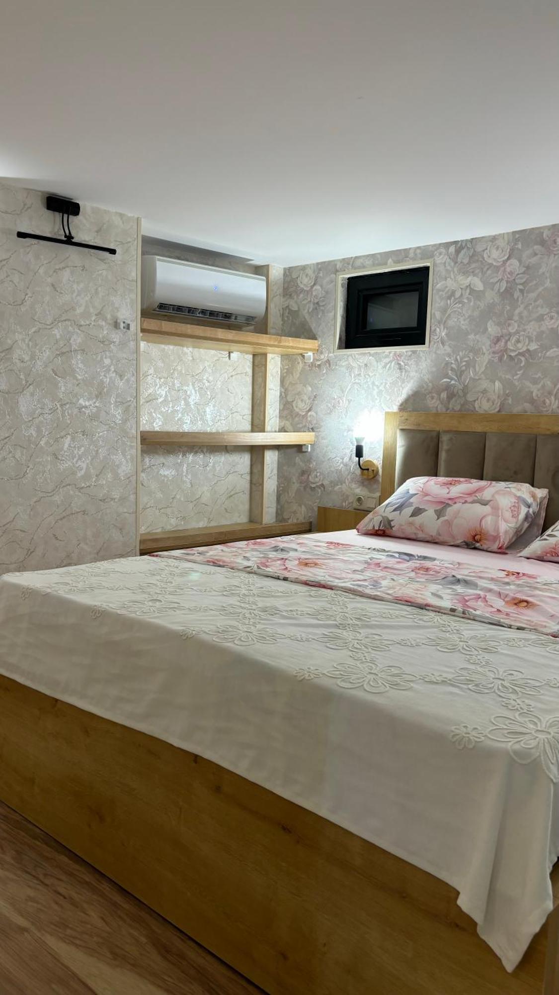 Made With Love Apartment Tbilisi Esterno foto