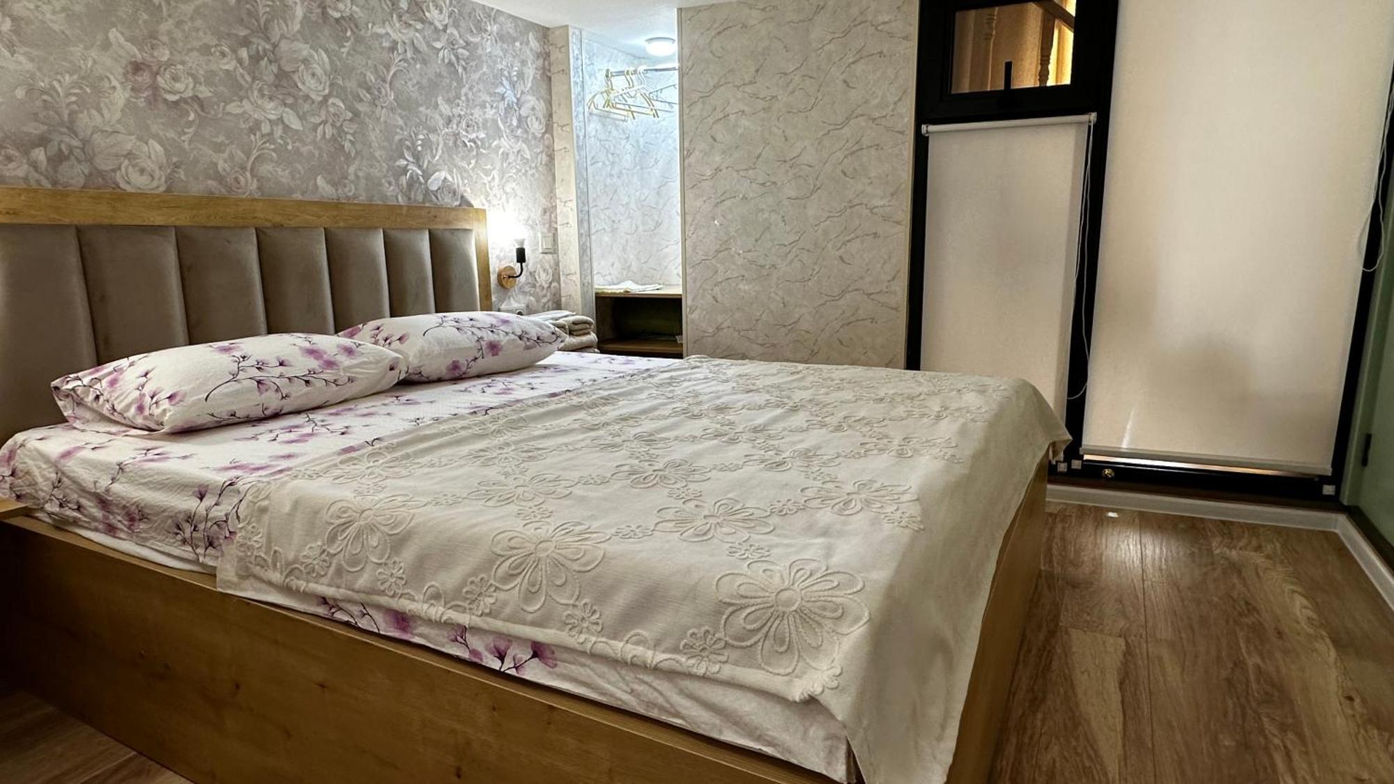 Made With Love Apartment Tbilisi Esterno foto