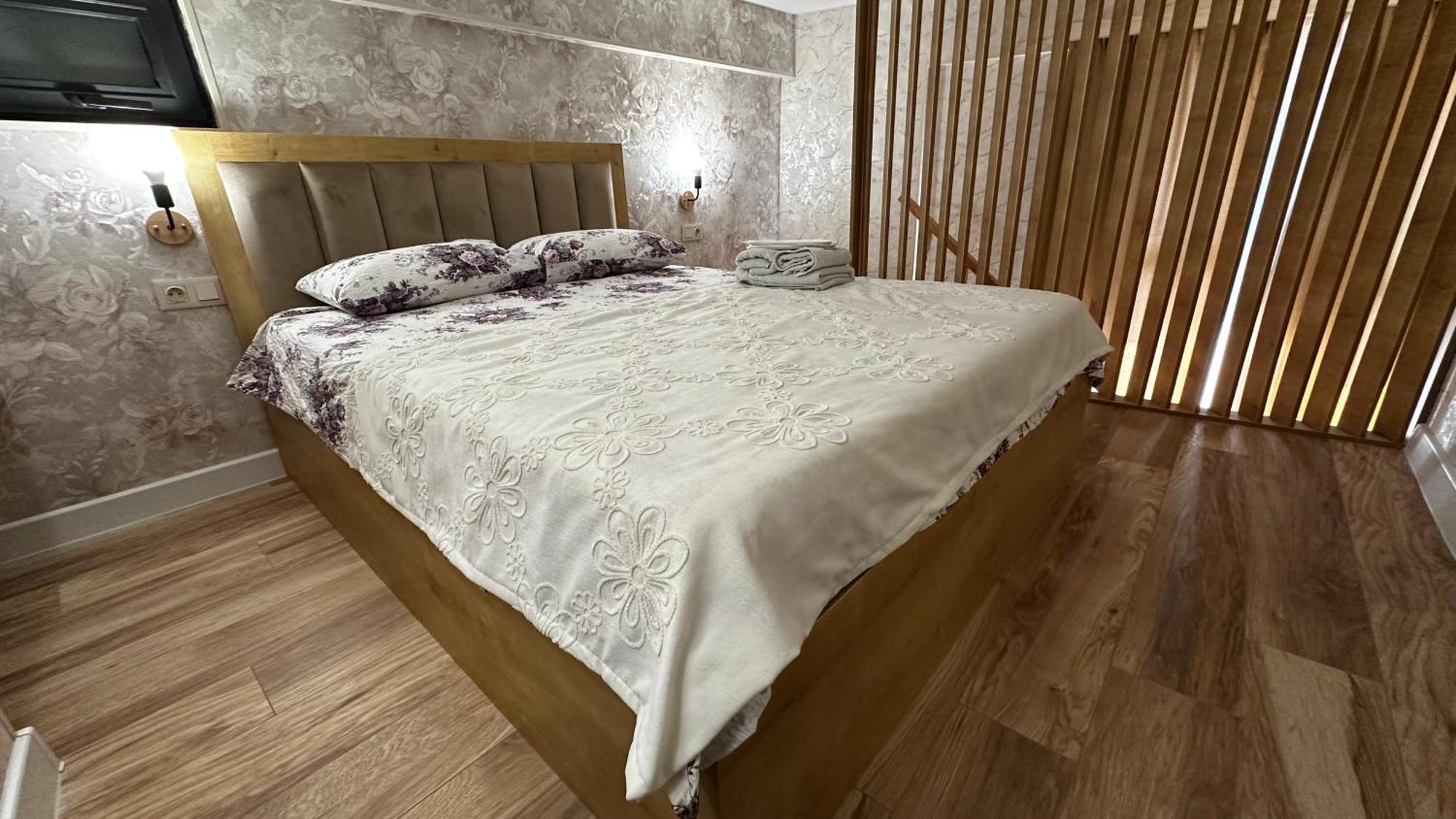 Made With Love Apartment Tbilisi Esterno foto